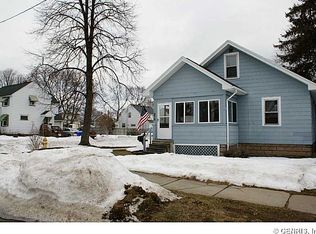 370 Oakwood Rd, Rochester, NY 14616