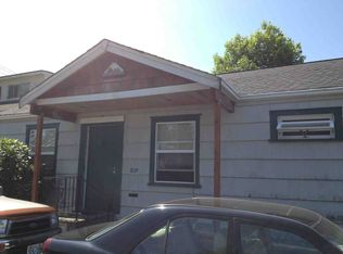 809 NE 89th St, Seattle, WA 98115