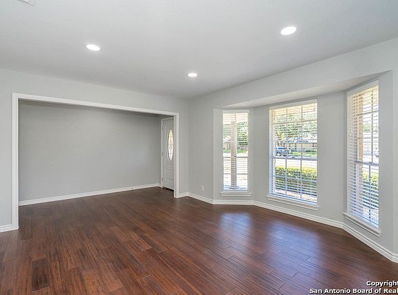4th image of 643 Crestway Dr