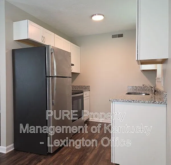 3793 Camelot Dr #C — Photo 7