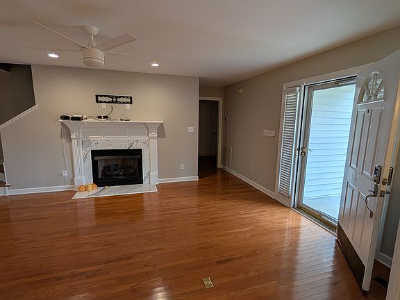 3rd image of 8025 Lockleair Rd