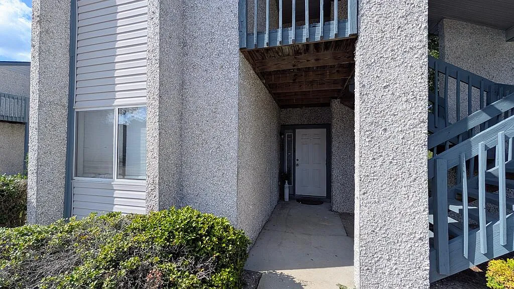 3 bed, 2.0 bath, 1304 sqft, $1,250 — Photo 1