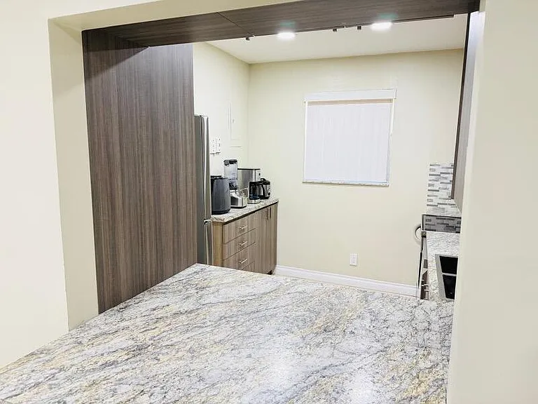 5545 N Lakewood Cir N #425 — Photo 7