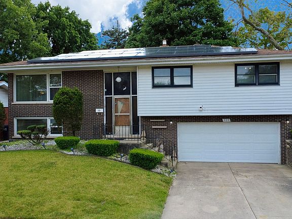 2nd image of 539 E 169th St