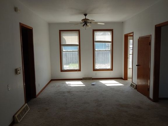 5th image of 206 S 1st St