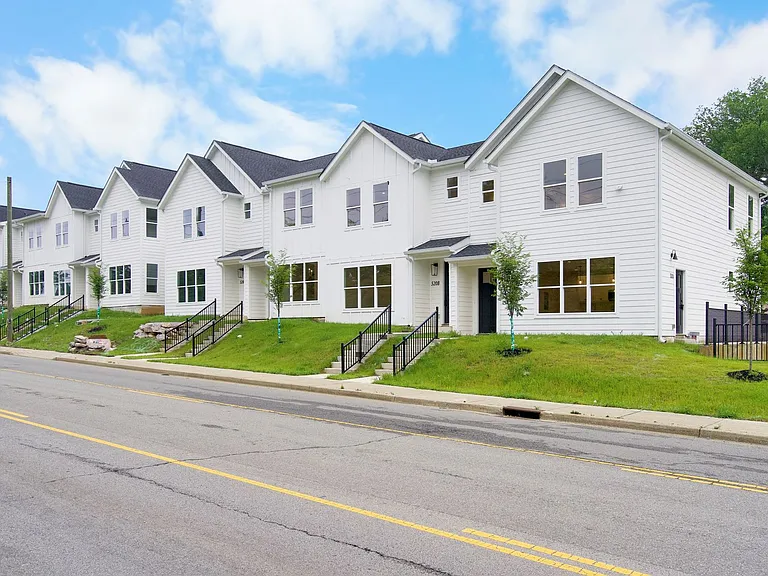 522 Paragon Mills Rd #E — Photo 3