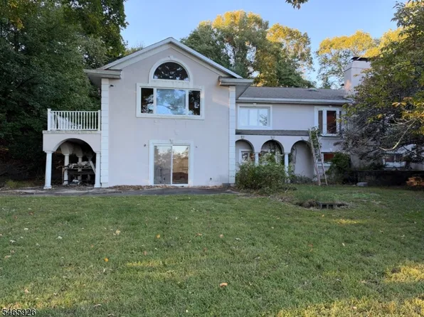 203 Horizon Dr, Boonton Town, NJ 07005