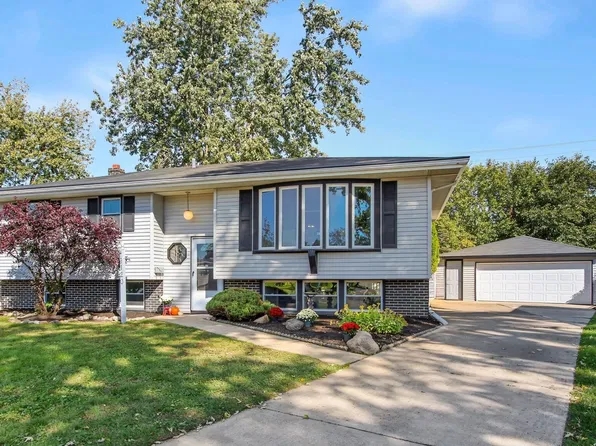 9120 Prairie Ave, Highland, IN 46322
