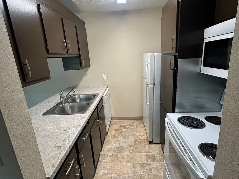 5201 S Union Street — Photo 33