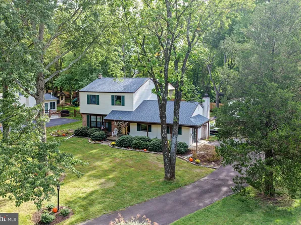 108 Gertrude Dr, Chalfont, PA 18914