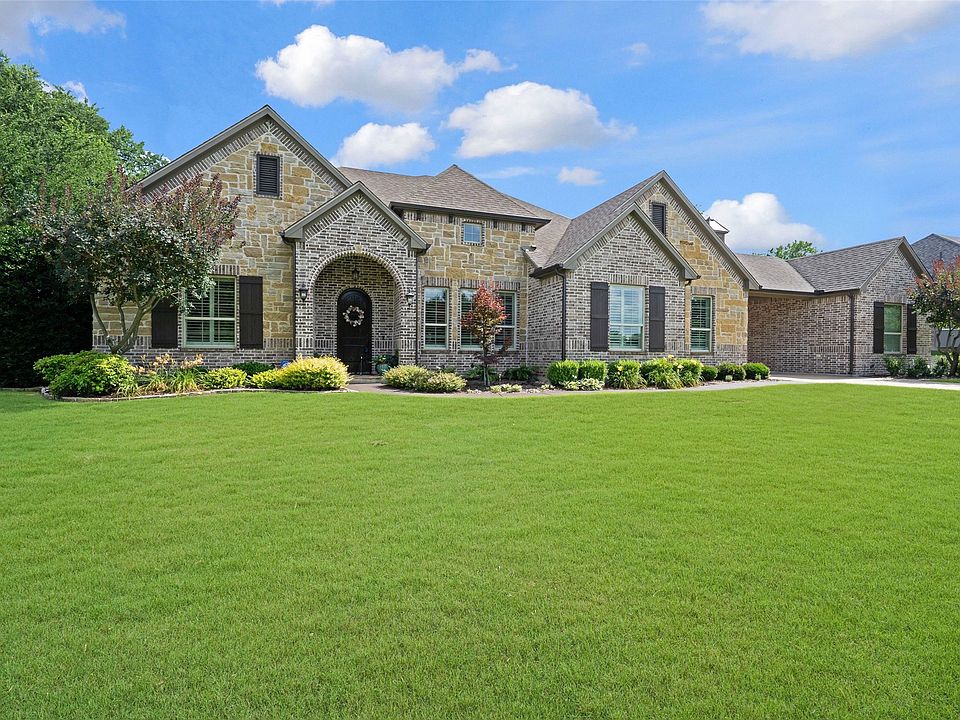 1st image of 4488 Lake Breeze Dr