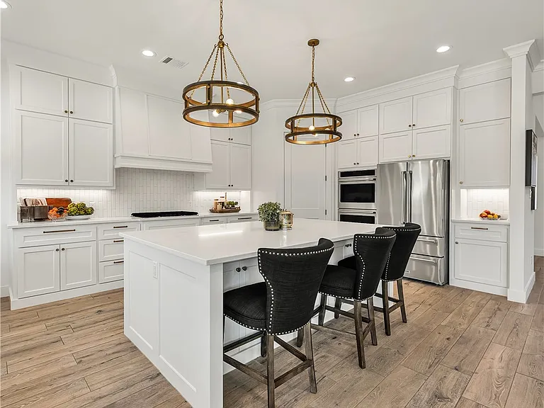 2033 Pebble Bend Dr — Photo 7