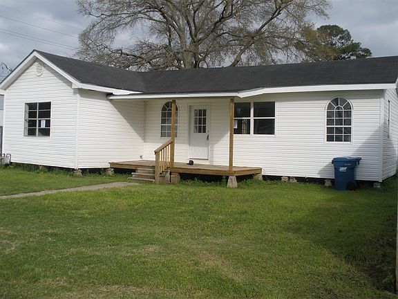 2nd image of 305 Crouchet St