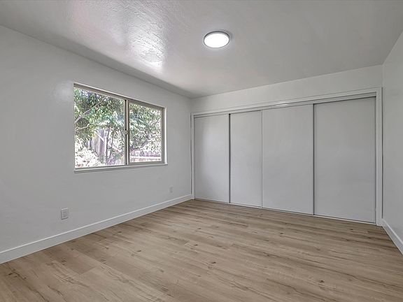 4th image of 348 Pennsylvania Dr #2