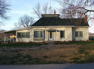 316 Iver St, Valparaiso, NE 68065