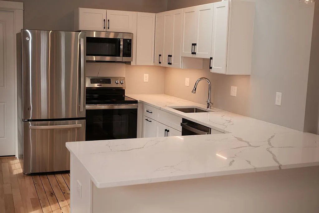 2 bed, 1100 sqft, $3,325 — Photo 1