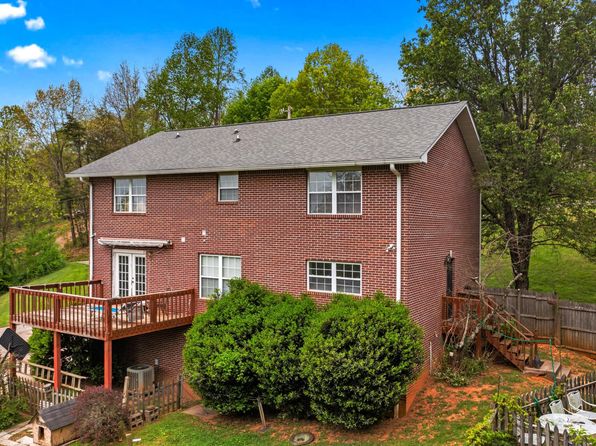 150 Grand View Dr, Maynardville, TN 37807
