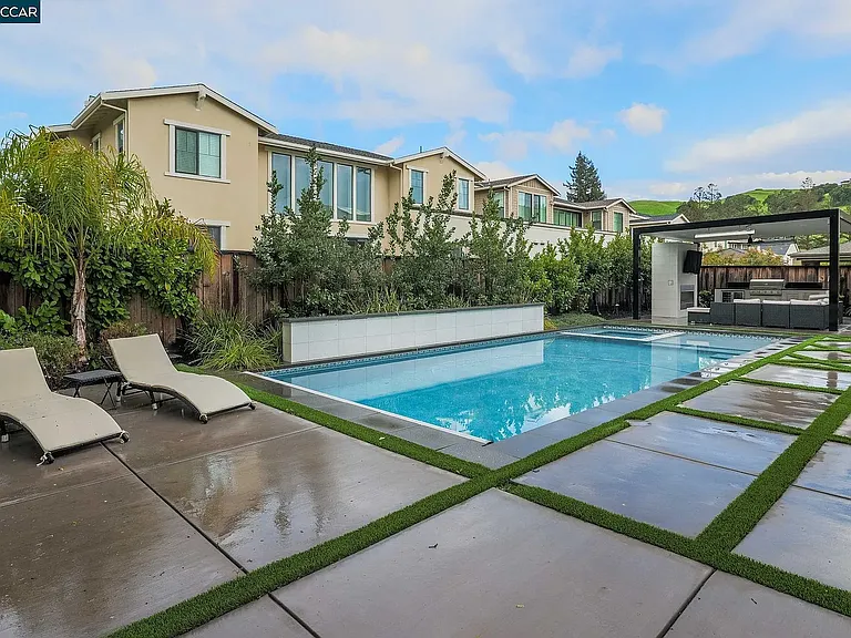 226 Akabane Ln — Photo 62
