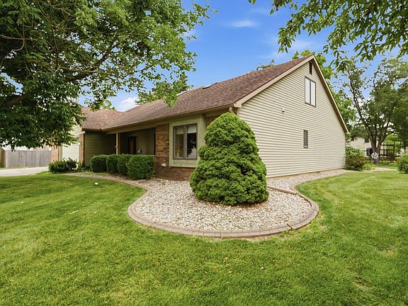 4th image of 11116 Pine Orchard Cv