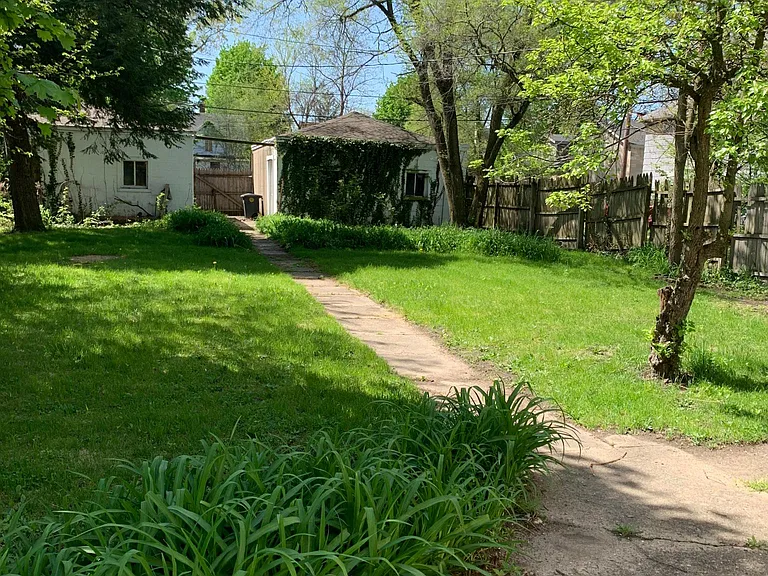 1012 W Colfax Ave — Photo 4