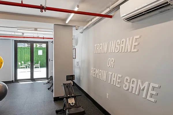 Rented by REAL New York | media 59