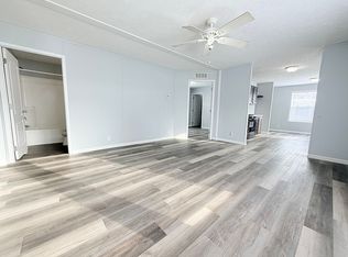 78 Scotch Dr, Hobart, IN 46342