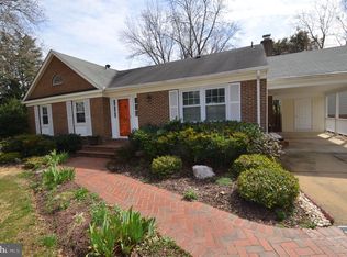 6901 Stoneybrooke Ln, Alexandria, VA 22306