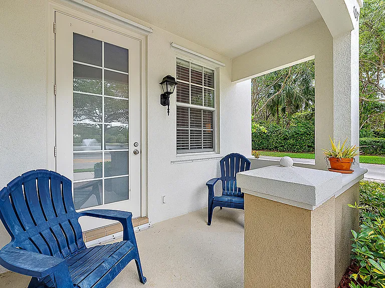 107 Rivinia Dr — Photo 16