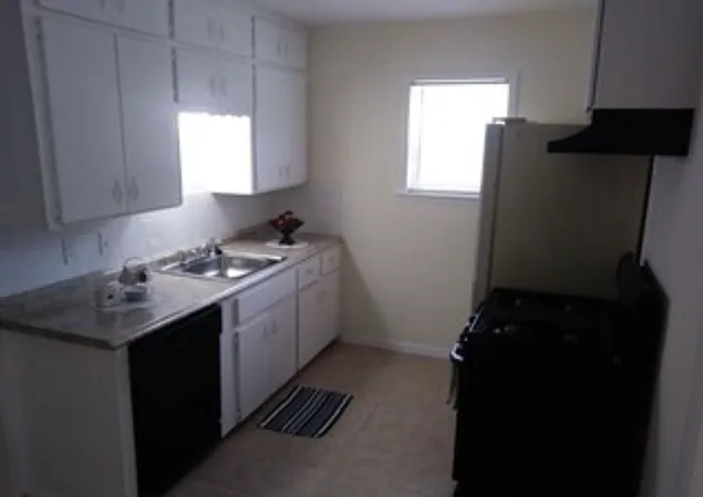 1401 NW Williams Ave — Photo 14