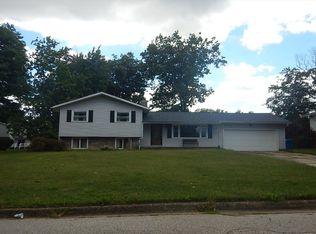 2846 Shellhart Rd, Barberton, OH 44203