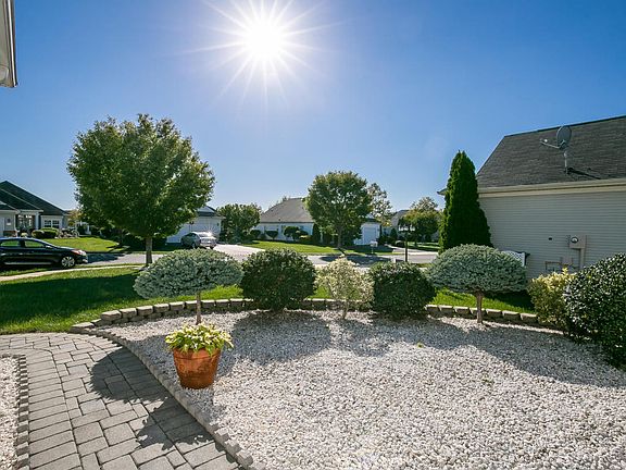 3rd image of 6 Glasdale Ct