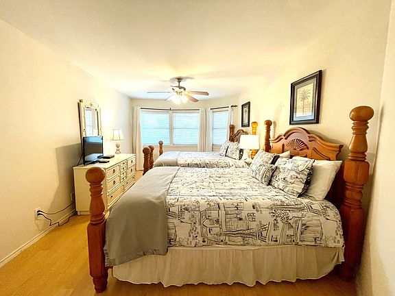 4th image of 200 Padre Blvd Unit 211