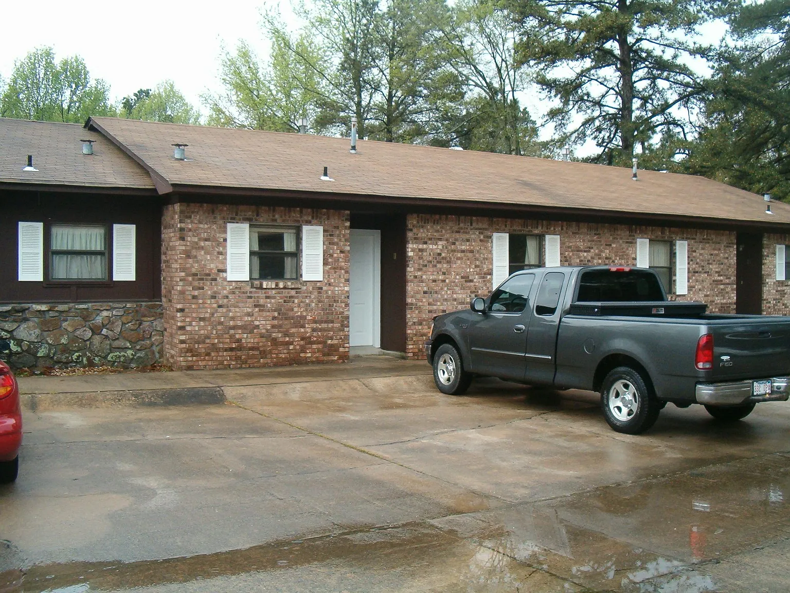 2250 Northeastern Ave — Photo 4