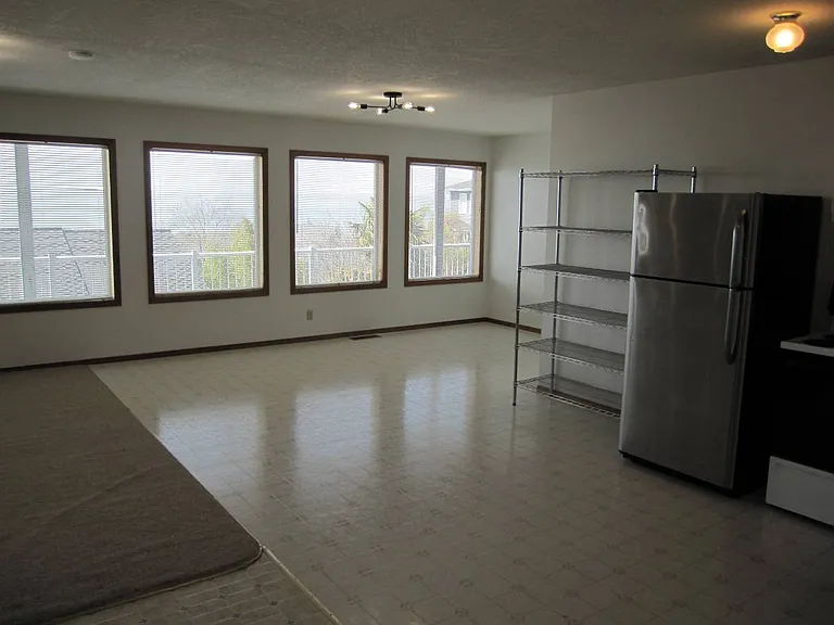 Terrace Dr — Photo 14