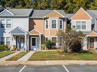 107 Heather Way APT C, Yorktown, VA 23693