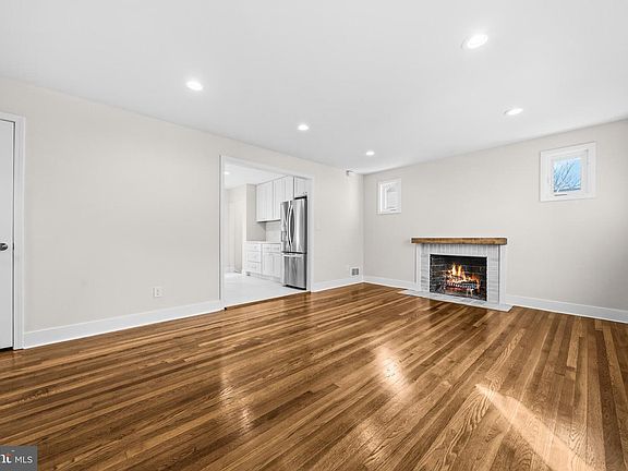 4th image of 3608 Janet Rd