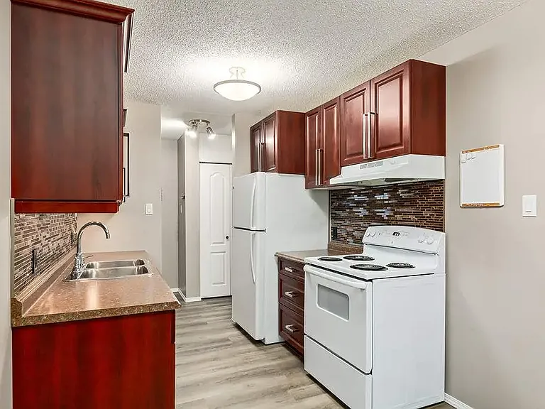 41 Grand Dr #101 — Photo 5