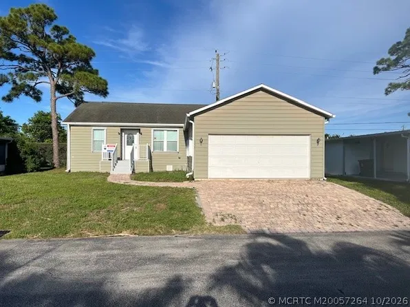 6298 S Ash Ln, Lantana, FL 33462