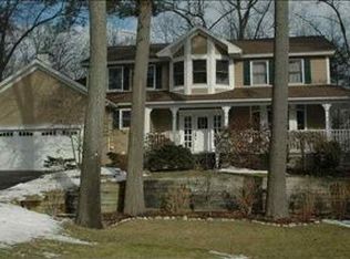 8 Deer Run Holw, Halfmoon, NY 12065