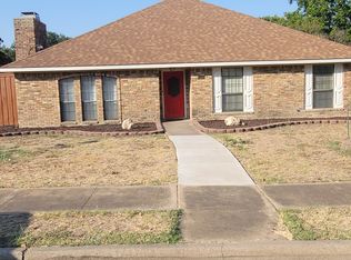 1402 Country Ln, Allen, TX 75002