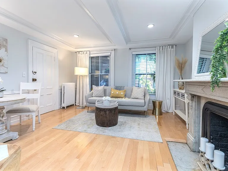80 Mount Vernon St #2 — Photo 1