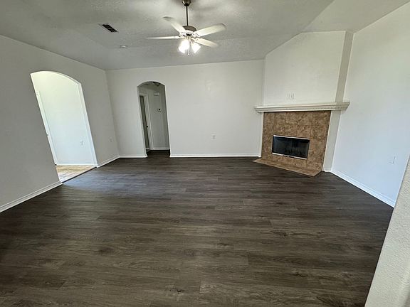 3rd image of 404 Pittman Ave