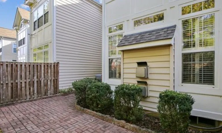 5724 Governors Pond Cir — Photo 2