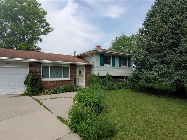 1413 Highview Dr, Perry, IA 50220