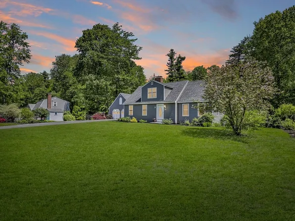 18 Tewksbury Rd, Hampstead, NH 03841