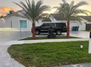 19360 NW 57th Ct, Hialeah, FL 33015