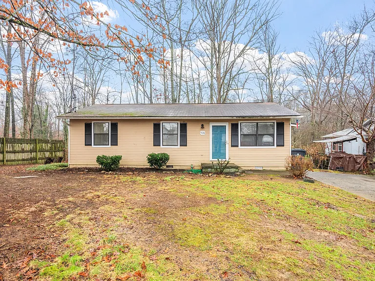 5126 Middle Ridge Ln — Photo 2