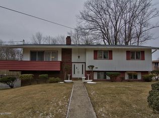 107 Jonslea Ln, Moscow, PA 18444