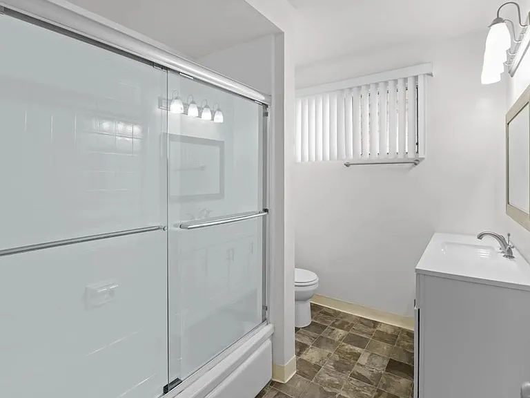 14332 Riverside Dr #5 — Photo 23