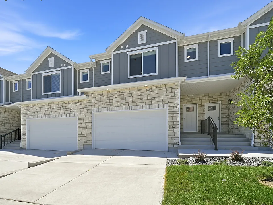 965 W Mountain Hollow Way